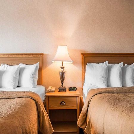 Quality Inn Pittsburgh Airport Oakdale Экстерьер фото