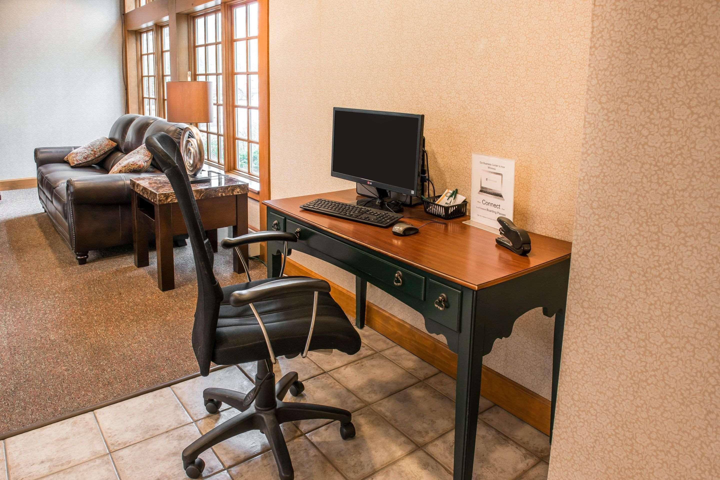 Quality Inn Pittsburgh Airport Oakdale Экстерьер фото